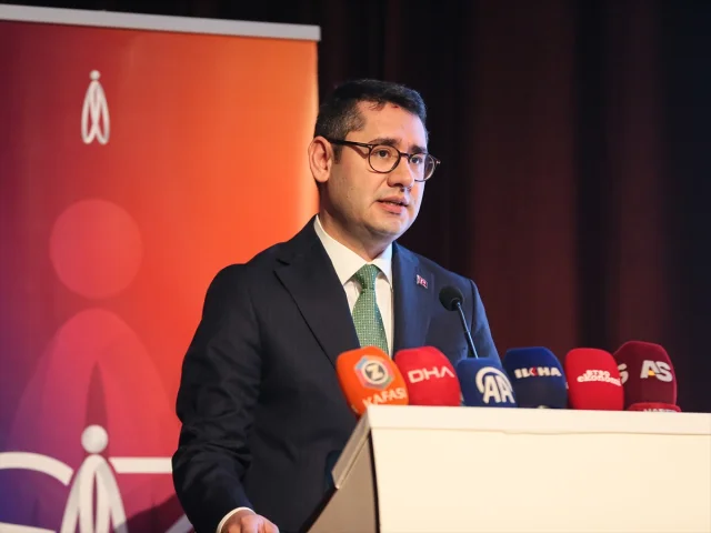 Bursa'daki Zirve Dijital Dönüşüm ve İnsan Odaklı Kalkınmaya Işık Tuttu