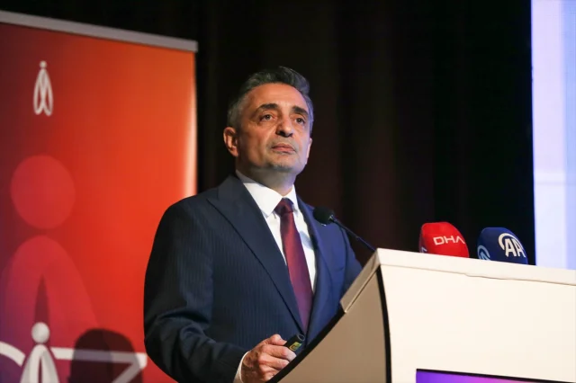 Bursa'daki Zirve Dijital Dönüşüm ve İnsan Odaklı Kalkınmaya Işık Tuttu