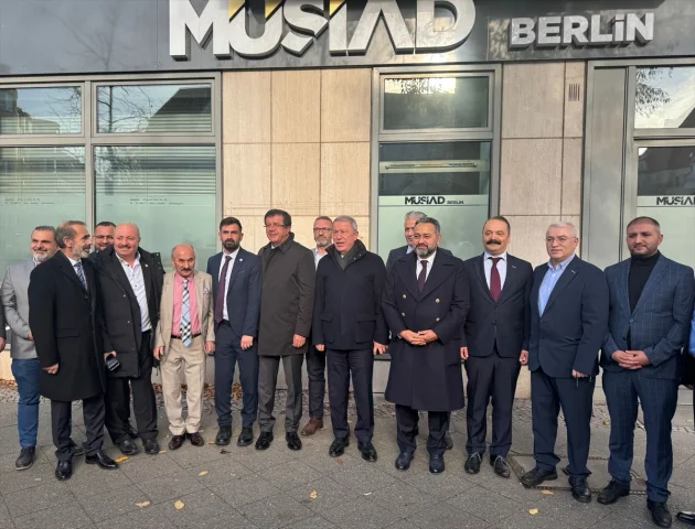 Berlin'de Türkiye-Almanya Ekonomik İlişkileri Ele Alındı