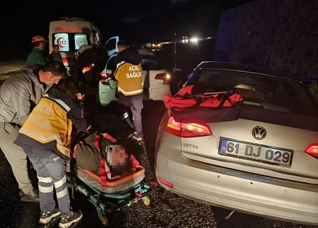 Sivas'ta Trafik Kazası Yürekleri Dağladı: 1 Ölü, 2 Yaralı