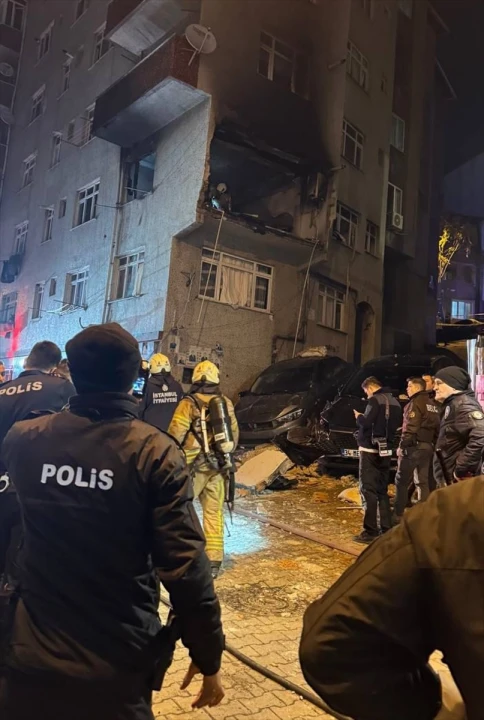 Kağıthane'de Apartman Dairesinde Korkutan Yangın