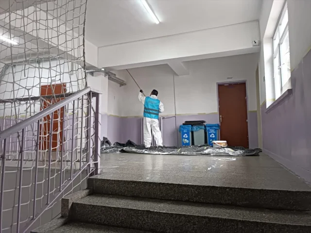 Ankara'da Mahkûmlardan Okullarda Örnek Çalışma