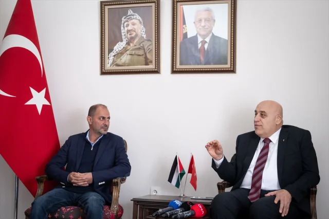 Filistinli Sanatçılar İşgalin Bitmesini ve Barışın Gelmesini Bekliyor