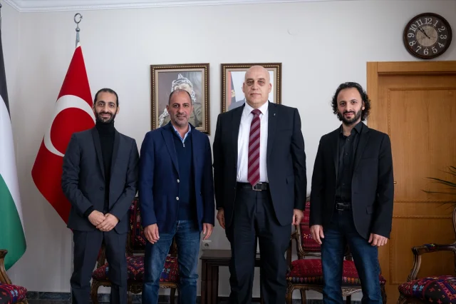 Filistinli Sanatçılar İşgalin Bitmesini ve Barışın Gelmesini Bekliyor