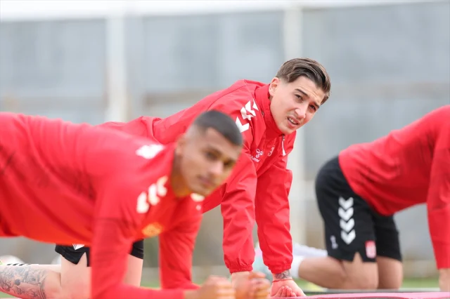 Sivasspor'un Zorlu Erokspor Sınavı: Hazırlıklar Tam Gaz Devam Ediyor