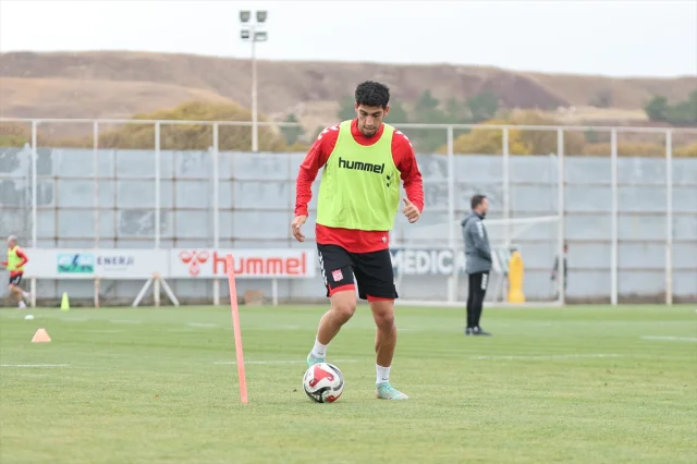 Sivasspor'un Zorlu Erokspor Sınavı: Hazırlıklar Tam Gaz Devam Ediyor