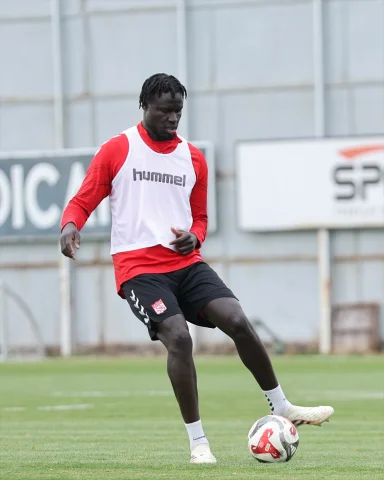 Sivasspor'un Zorlu Erokspor Sınavı: Hazırlıklar Tam Gaz Devam Ediyor