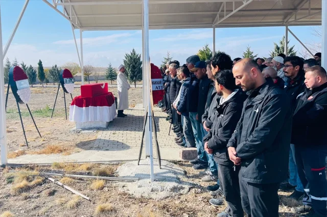 Kayıp Polis Memurunun Acı Sonu Diyarbakır'da Cansız Bedeni Bulunan İsmail Tarhan Defnedildi