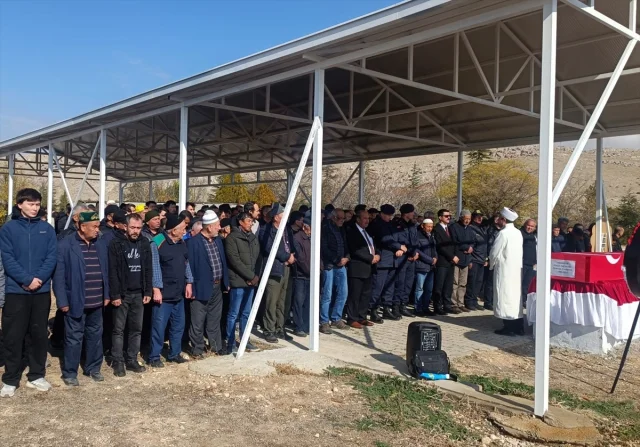 Kayıp Polis Memurunun Acı Sonu Diyarbakır'da Cansız Bedeni Bulunan İsmail Tarhan Defnedildi