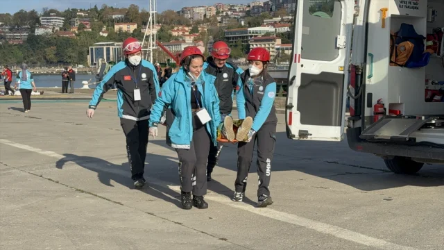 Zonguldak'ta Gerçekçi Tatbikat Heyecan Yarattı