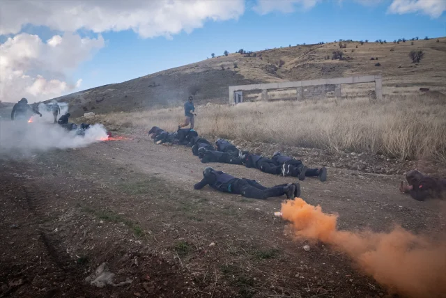 Anadolu Ajansı'nın Savaş Muhabirliği Eğitiminde Heyecan Dolu Anlar