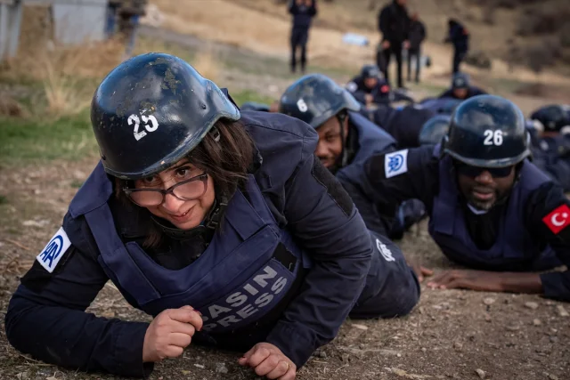 Anadolu Ajansı'nın Savaş Muhabirliği Eğitiminde Heyecan Dolu Anlar