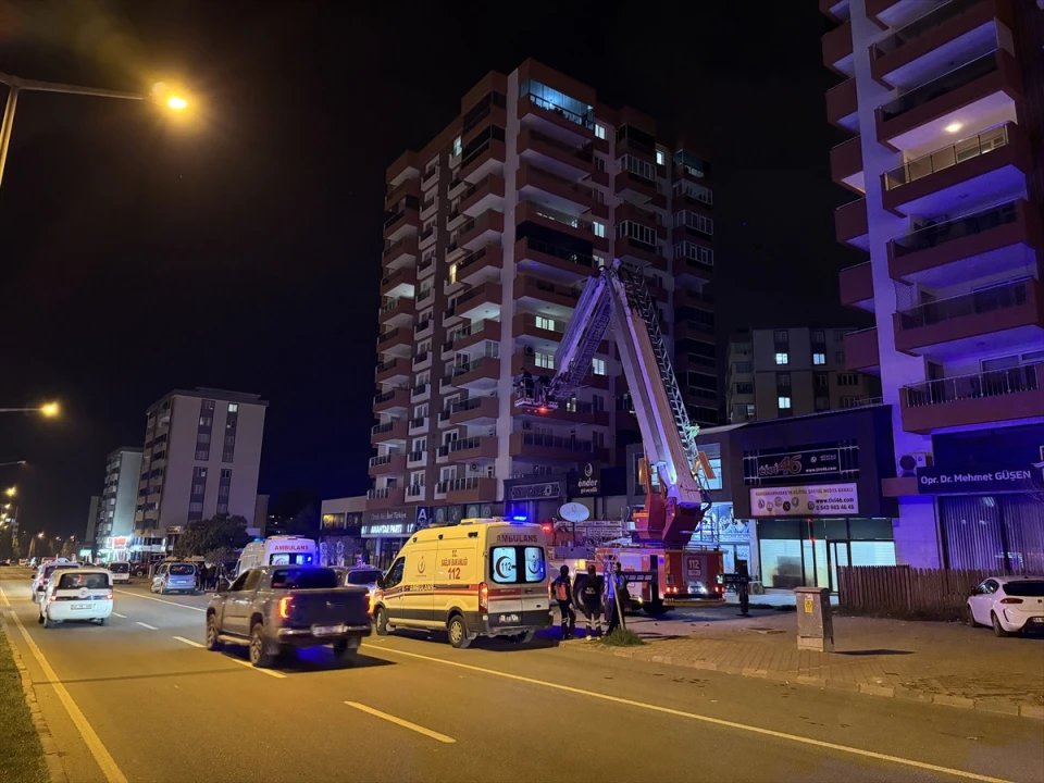Kahramanmaraş'ta Otopark Yangını: Dumandan Etkilenen 18 Kişi Var