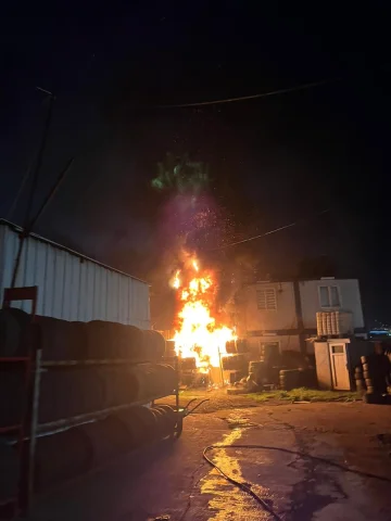 Başakşehir'de Sanayi Sitesinde Korkutan Yangın