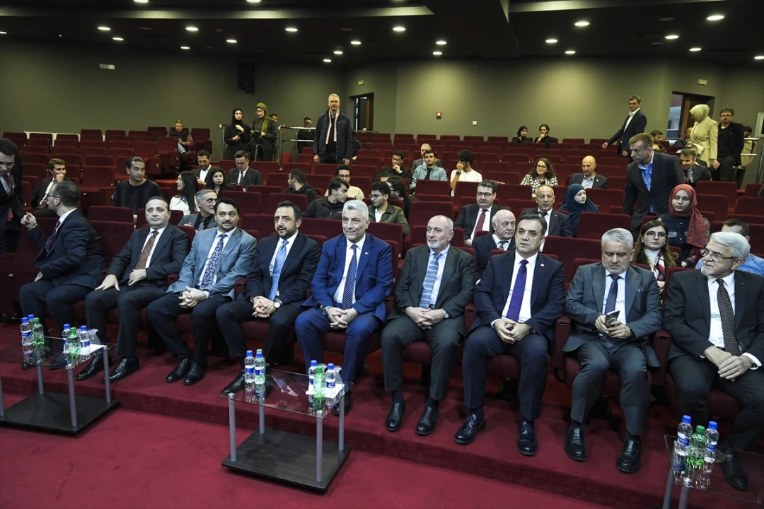 Ömer Bolat'tan Gençlere Ekonomi Vizyonu: "Türkiye Dünyanın 12. Büyük Ekonomisi Olabilir"