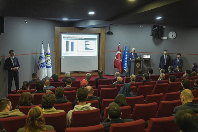 Ömer Bolat'tan Gençlere Ekonomi Vizyonu: "Türkiye Dünyanın 12. Büyük Ekonomisi Olabilir"