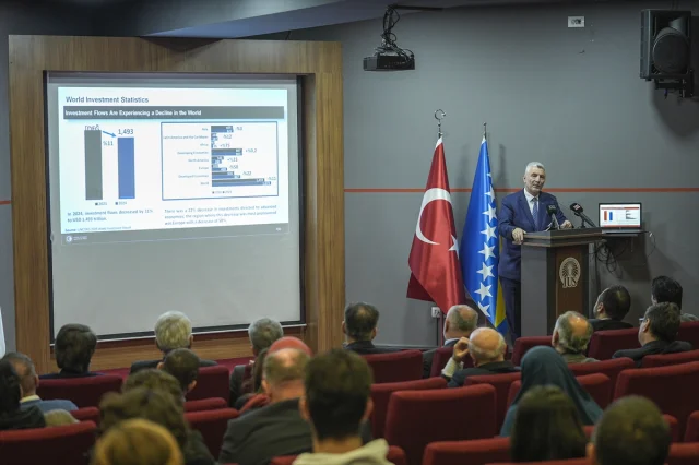 Ömer Bolat'tan Gençlere Ekonomi Vizyonu: "Türkiye Dünyanın 12. Büyük Ekonomisi Olabilir"