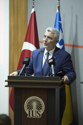 Ömer Bolat'tan Gençlere Ekonomi Vizyonu: "Türkiye Dünyanın 12. Büyük Ekonomisi Olabilir"