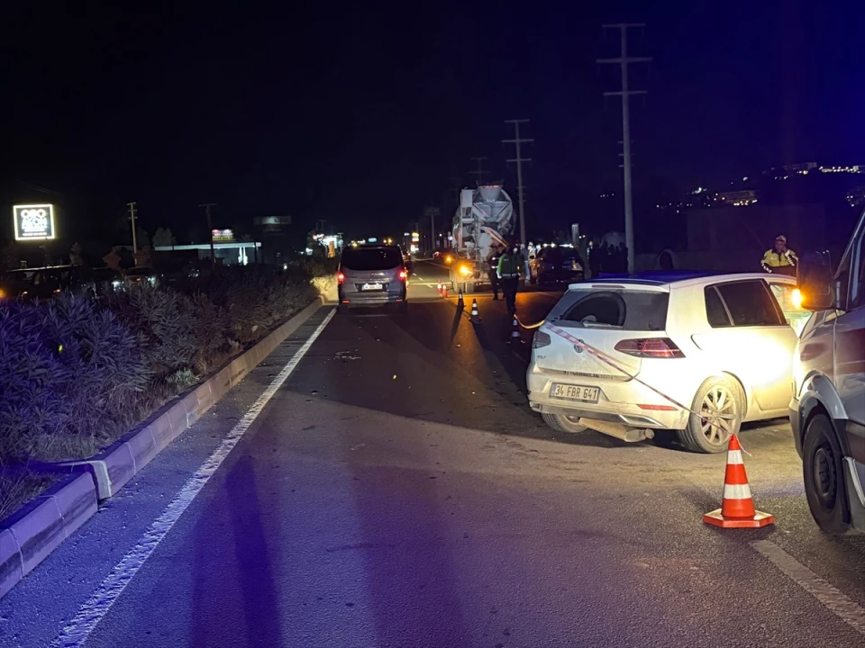 Muğla'da Korkunç Kaza Beton Mikseri ile Otomobil Çarpıştı