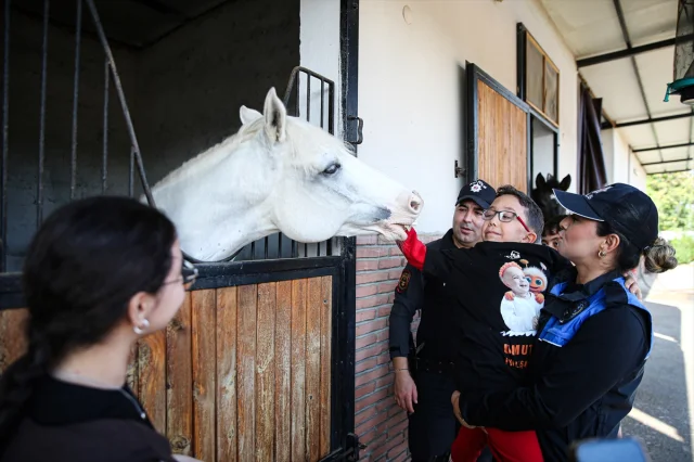 Adana'da Polislerle Lösemili Çocukların Unutulmaz Buluşması