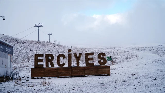 Erciyes Dağı'nda Kasım Ayında Beyaz Şölen