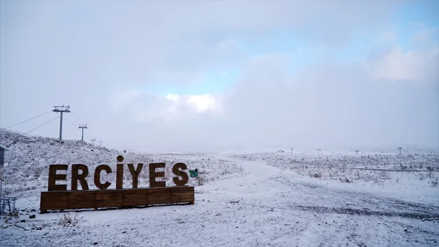 Erciyes Dağı'nda Kasım Ayında Beyaz Şölen