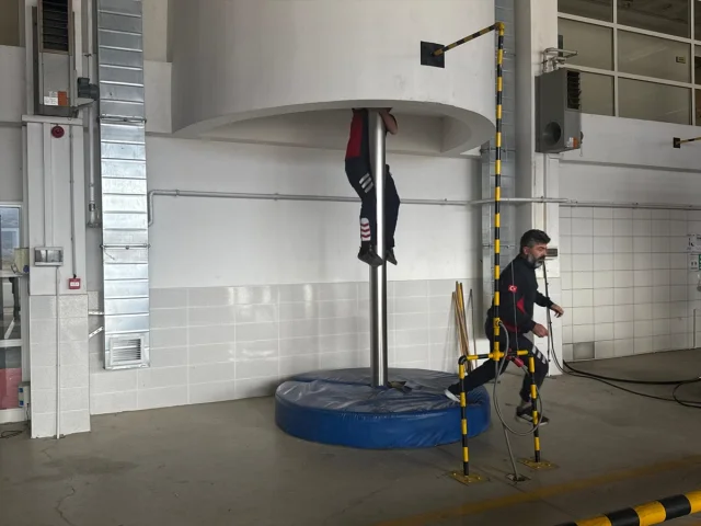 Erzincan'da heyecan dolu uçak yangın tatbikatı