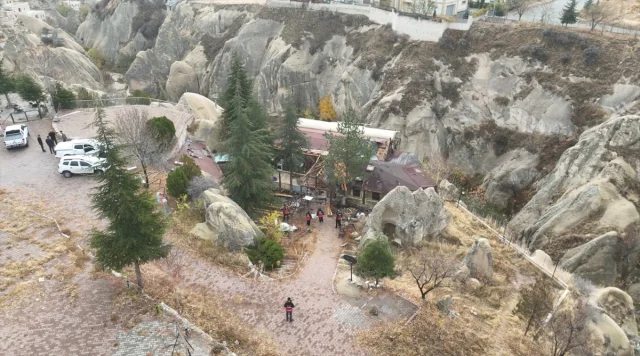 Kapadokya'da doğal dokuyu bozan izinsiz kafe yıkıldı