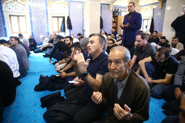Gürcistan'daki uçak kazasında şehit düşen askerler Bakü'de anıldı