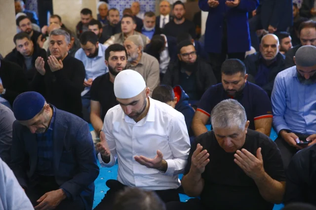 Gürcistan'daki uçak kazasında şehit düşen askerler Bakü'de anıldı
