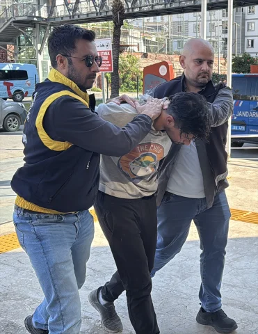 Antalya'da Sokak Ortasında Korkunç Saldırı Zanlısı Tutuklandı