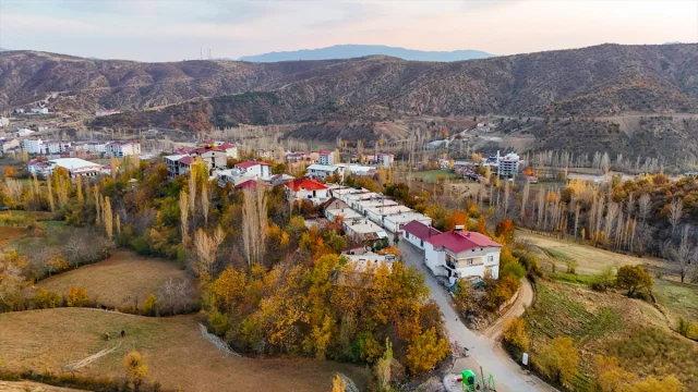 Bitlis'teki Hizan ormanlarının sonbahar büyüsü