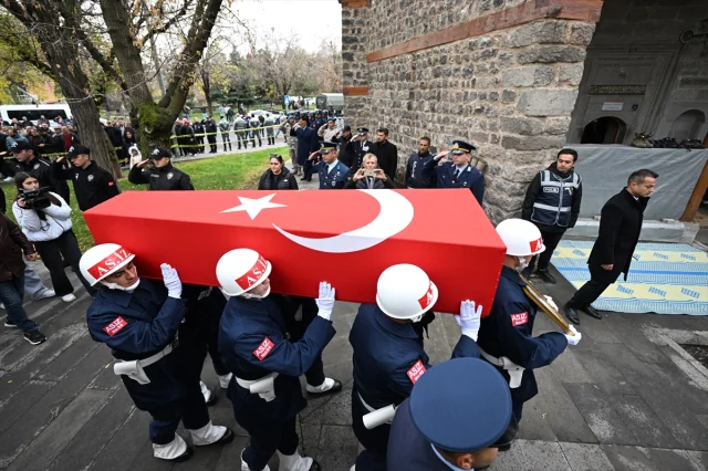 Şehit Binbaşı Nihat İlgen'in Kayseri'deki Hüzünlü Veda Töreni