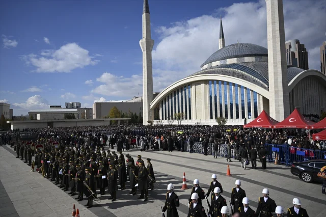 Türkiye'nin Kahramanları Son Yolculuklarına Uğurlandı