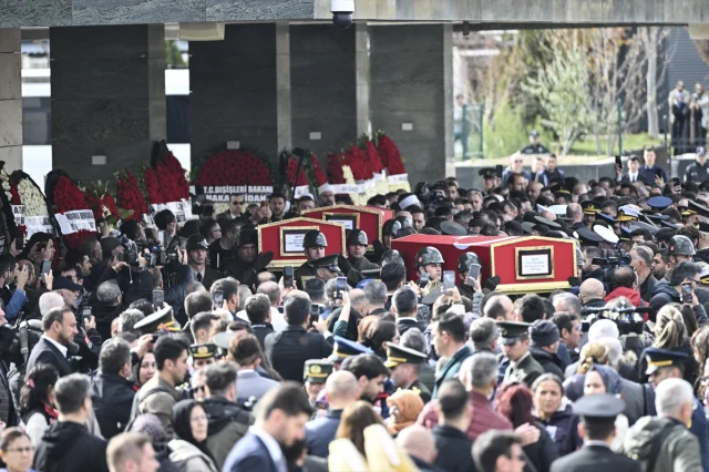 Türkiye'nin Kahramanları Son Yolculuklarına Uğurlandı