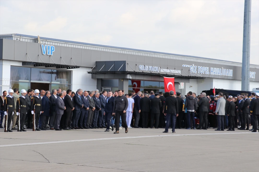 Askeri Kargo Uçağı Kazasında Şehit Olan Astsubay Karakuş, Sakarya'da Son Yolculuğuna Uğurlandı