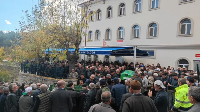 Çorum'da Bir Aile Trajedisi: Baba ve Oğulun Acı Sonu