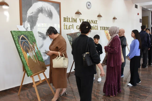 Ahıska Türklerinin acı dolu sürgün hikayesi Antalya'da sahnelendi