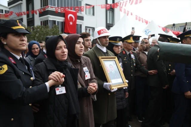 Samsun'da Şehit Asker Emre Altıok'a Hüzünlü Veda