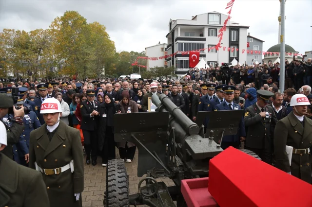 Samsun'da Şehit Asker Emre Altıok'a Hüzünlü Veda