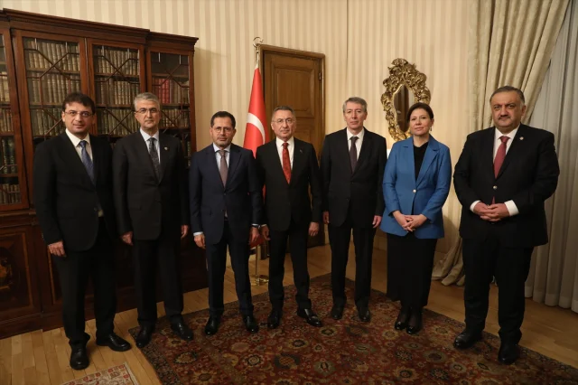 Fuat Oktay'dan Fransa'ya Davet: Yeni Dönemin Kapısını Aralay...