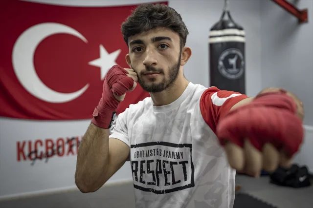 Milli sporcular Palandöken'de şampiyona öncesi güç topluyor