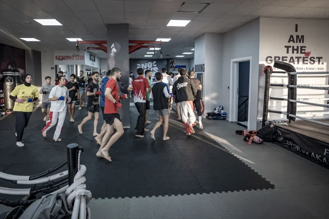Milli sporcular Palandöken'de şampiyona öncesi güç topluyor