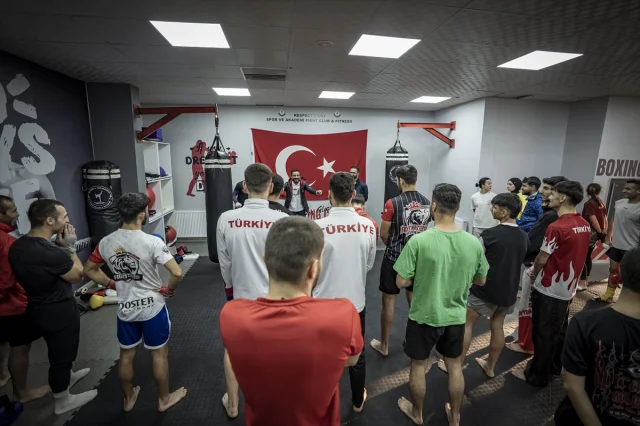 Milli sporcular Palandöken'de şampiyona öncesi güç topluyor