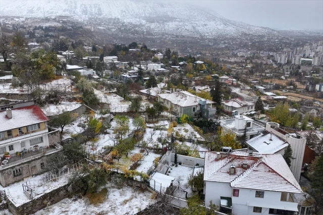Kayseri'de Kar Sürprizi: Beyaz Örtü Geri Döndü