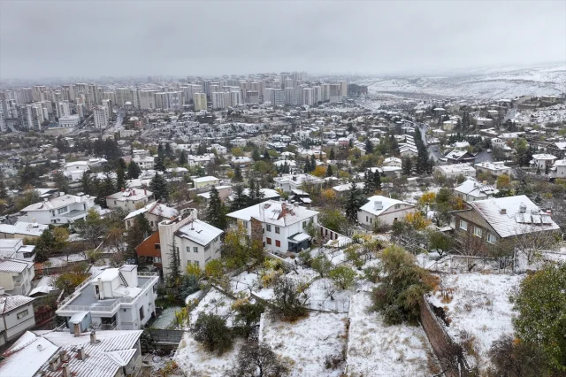 Kayseri'de Kar Sürprizi: Beyaz Örtü Geri Döndü