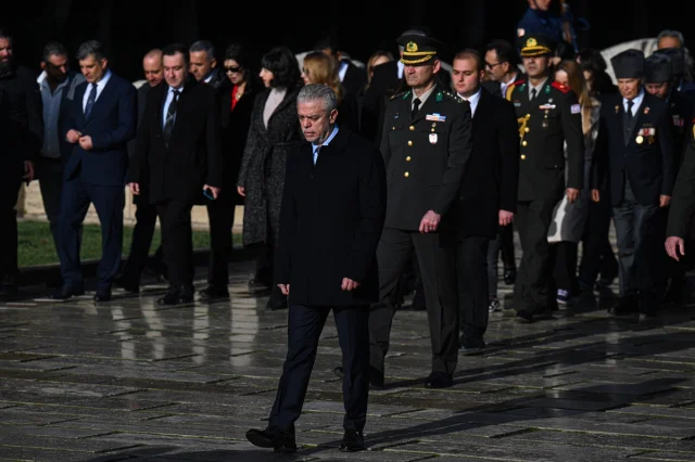 KKTC Büyükelçisi Korukoğlu'ndan Duygusal Anıtkabir Ziyareti
