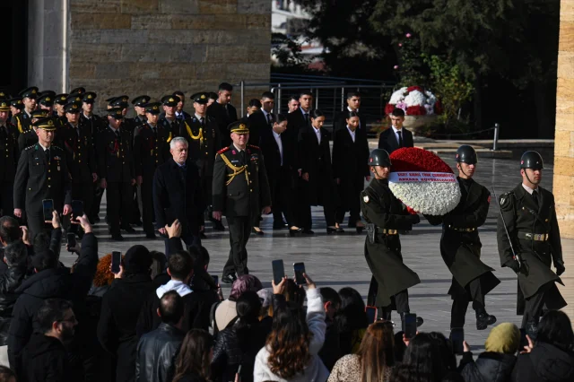 KKTC Büyükelçisi Korukoğlu'ndan Duygusal Anıtkabir Ziyareti