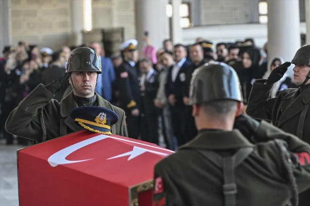 Pilot Yarbay Gökhan Korkmaz İstanbul'da Gözyaşlarıyla Uğurlandı