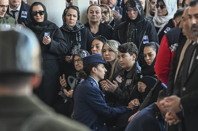 Pilot Yarbay Gökhan Korkmaz İstanbul'da Gözyaşlarıyla Uğurlandı